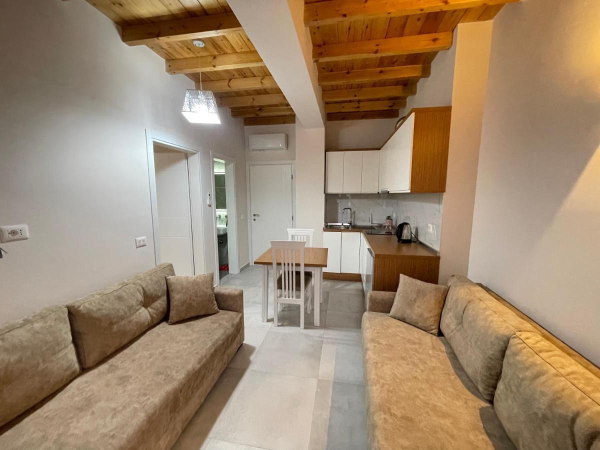 Maison Apartments Vlorë エクステリア 写真