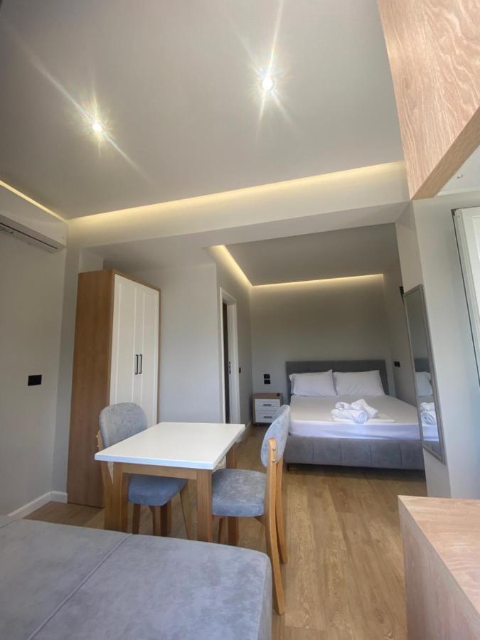 Maison Apartments Vlorë エクステリア 写真