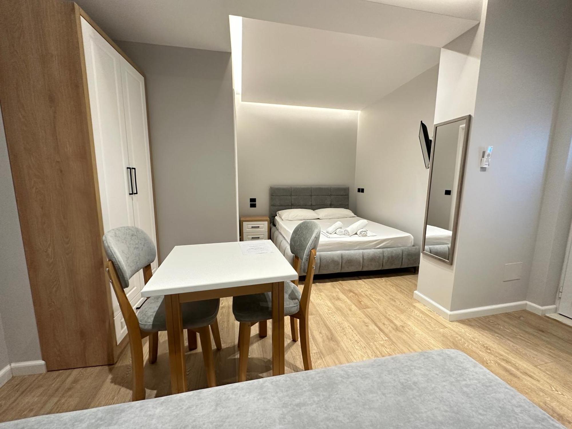 Maison Apartments Vlorë エクステリア 写真