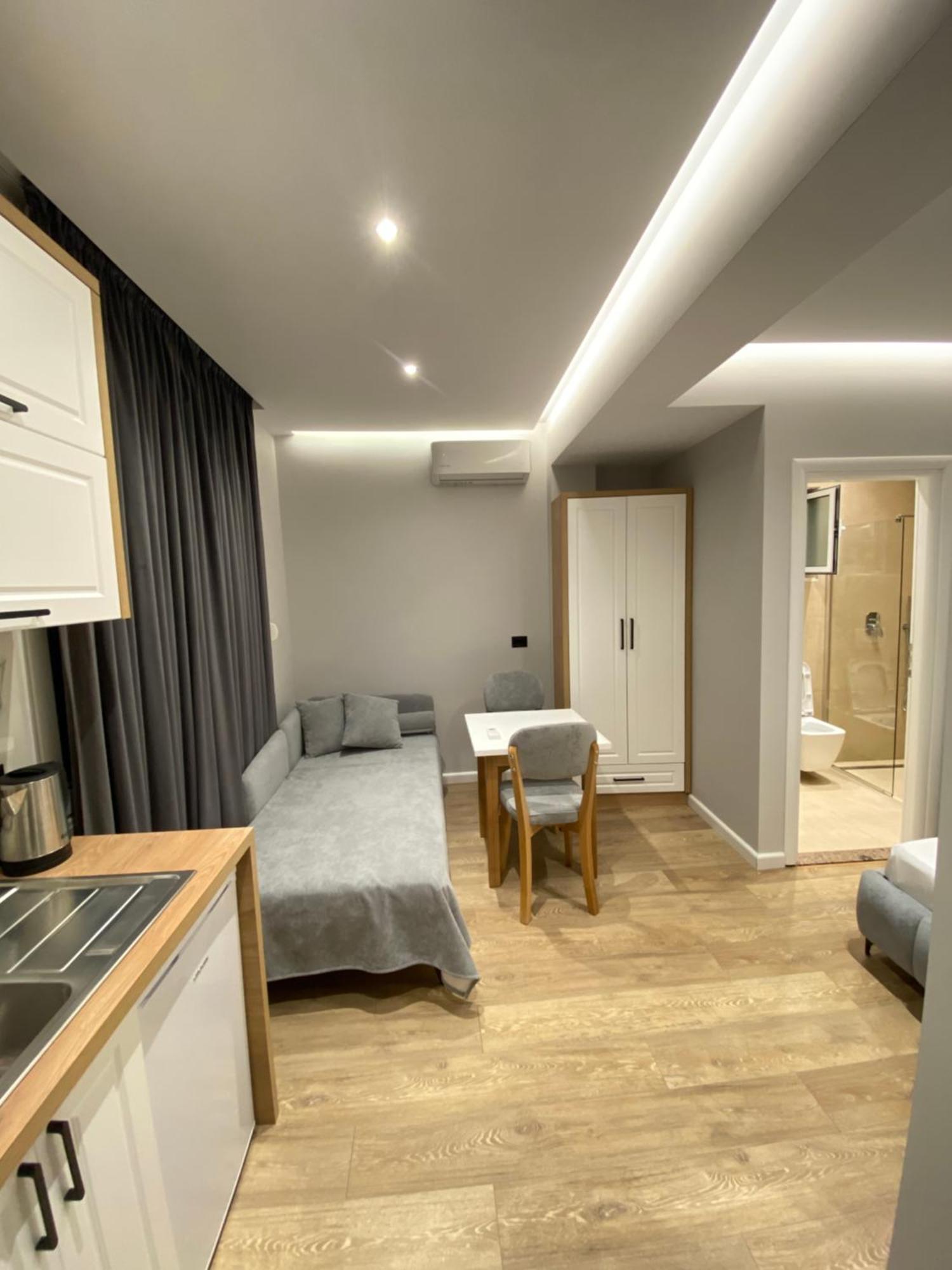 Maison Apartments Vlorë エクステリア 写真