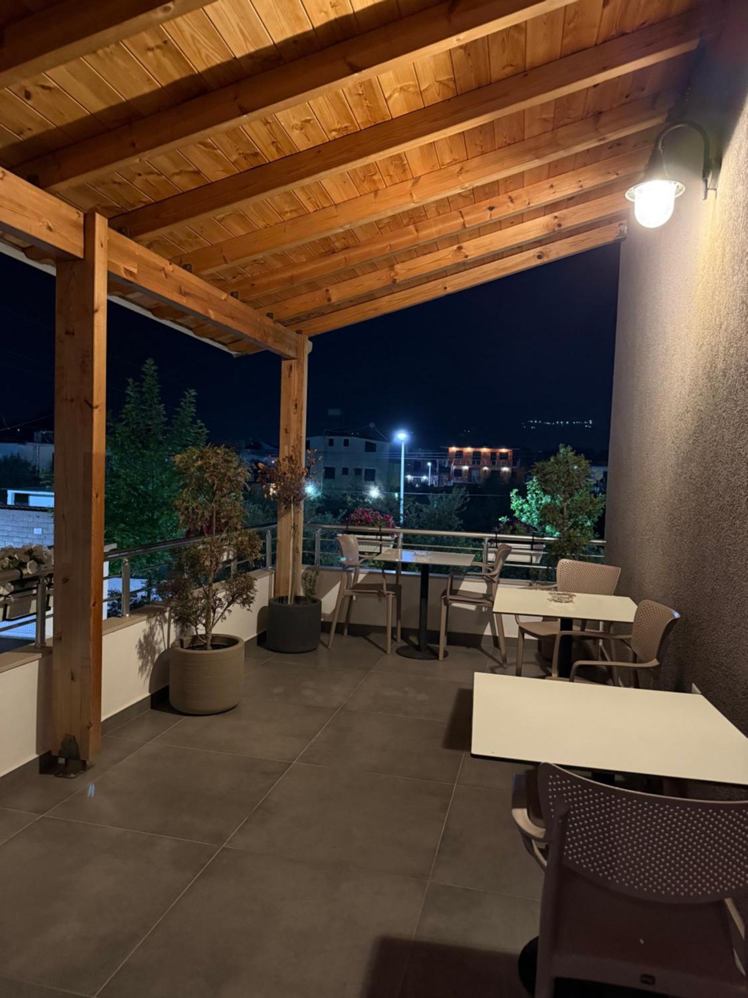 Maison Apartments Vlorë エクステリア 写真