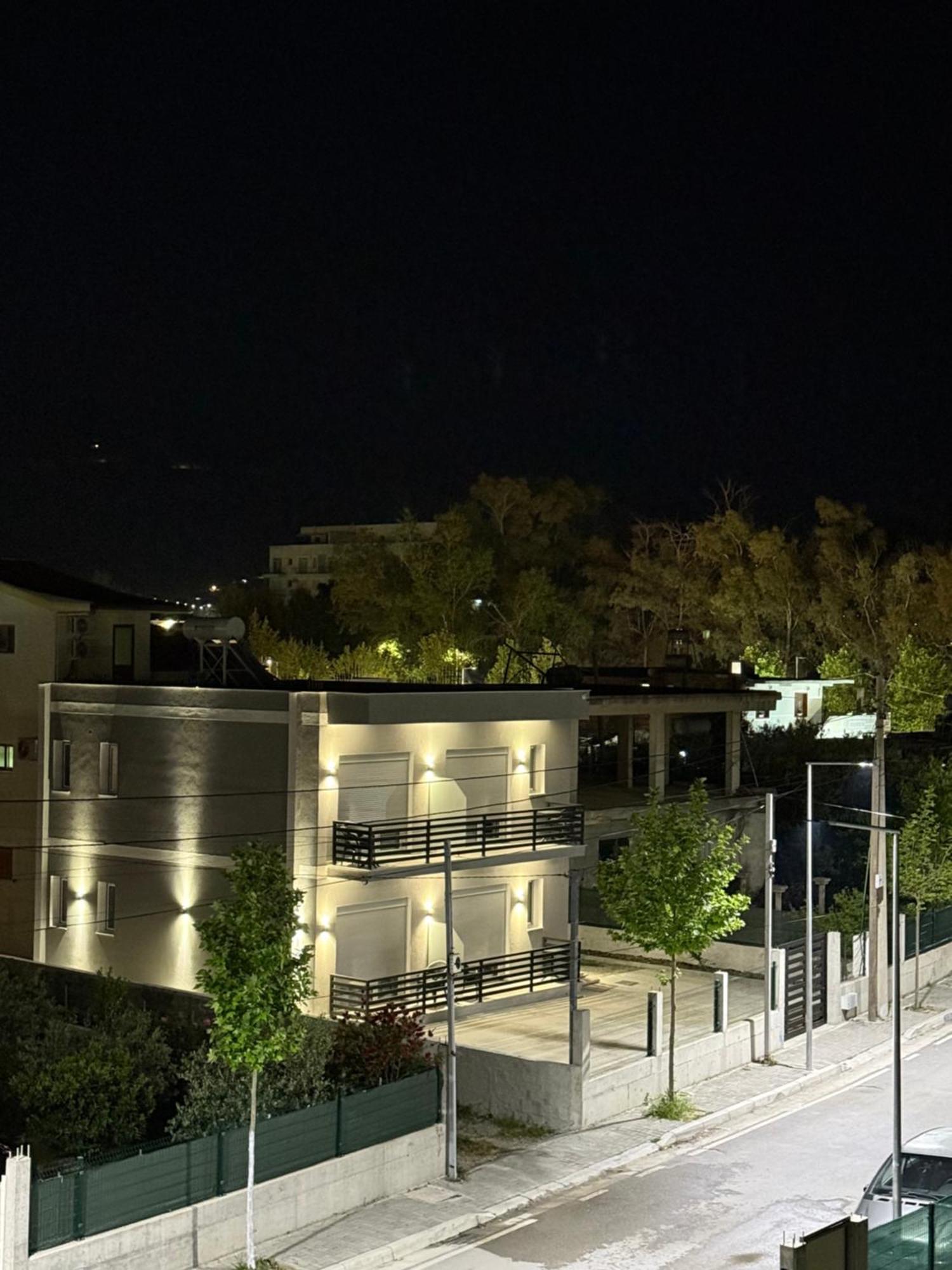 Maison Apartments Vlorë エクステリア 写真