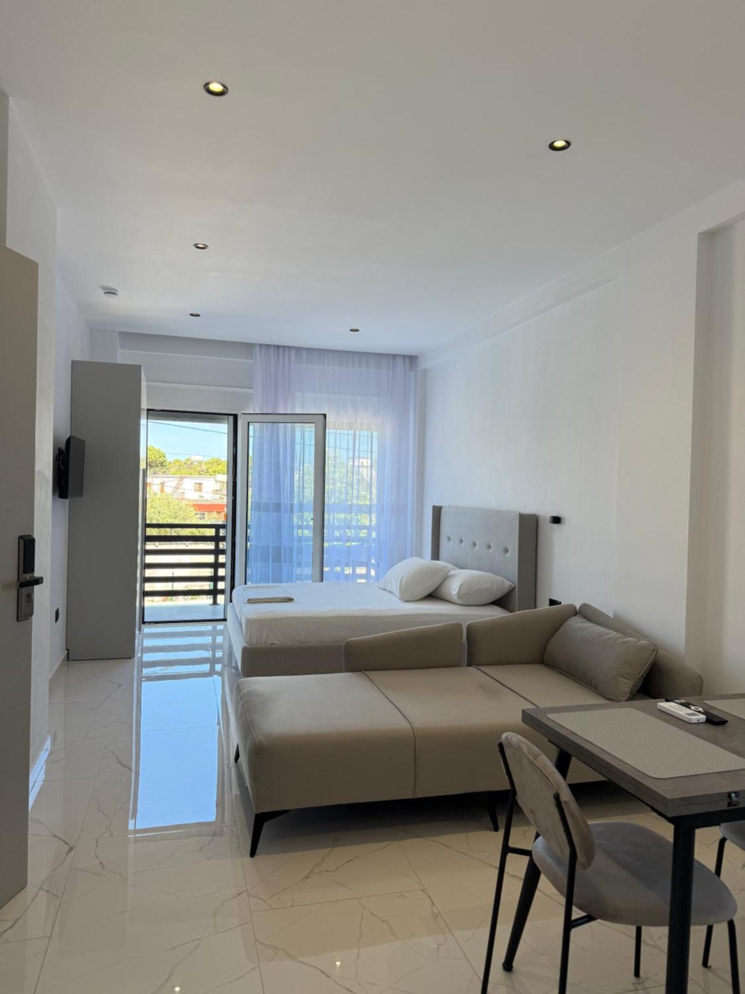 Maison Apartments Vlorë エクステリア 写真